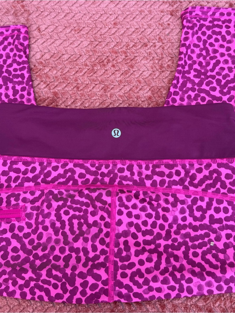 lululemon athletica Pink and Magenta Leopard w/zipper size 6 see measurements